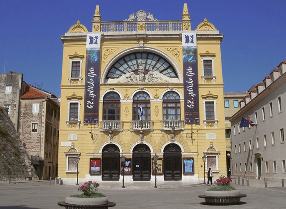 Foto Welcome Center Croatia National Theatre Split